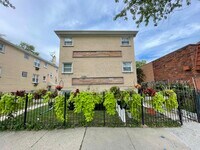 Building Photo - 7722 W Belmont Ave
