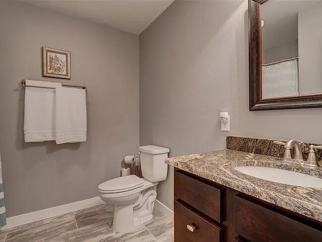 Building Photo - 1455 Shoshone Dr