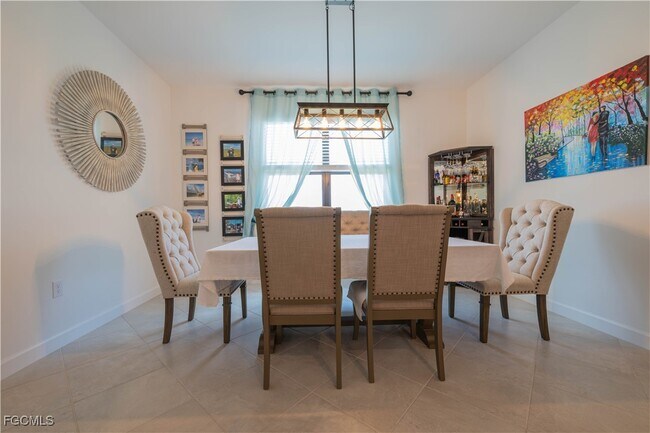 Building Photo - 11171 Canopy Loop