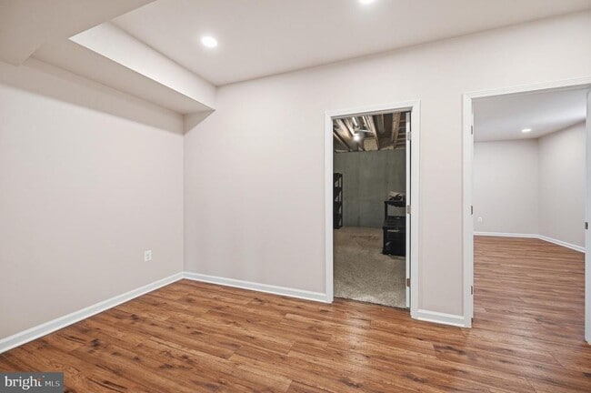 Building Photo - 24267 Purple Finch Dr