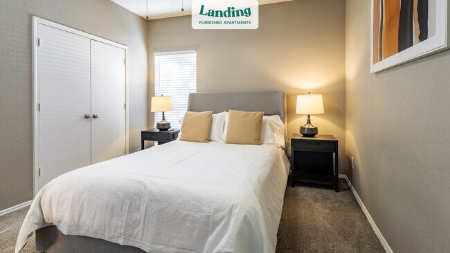 Building Photo - 2301 Pebble Vale Dr