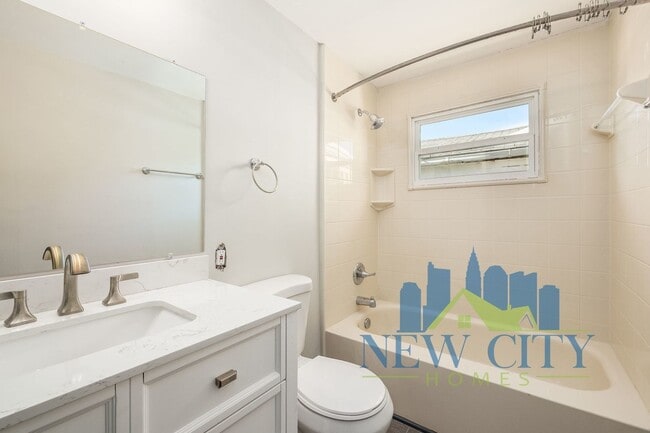 Building Photo - WAIVED APPLICATION FEE THRU! Single Family...
