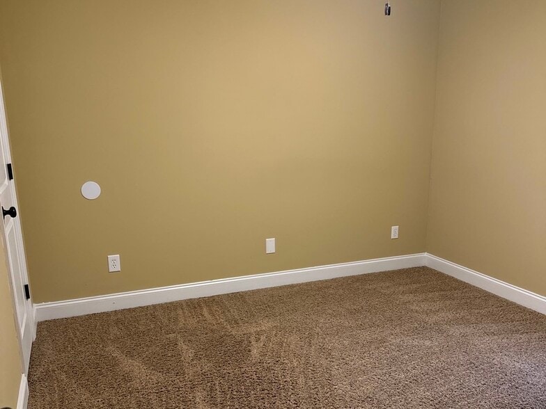 Building Photo - 38 Arbuckle Ln