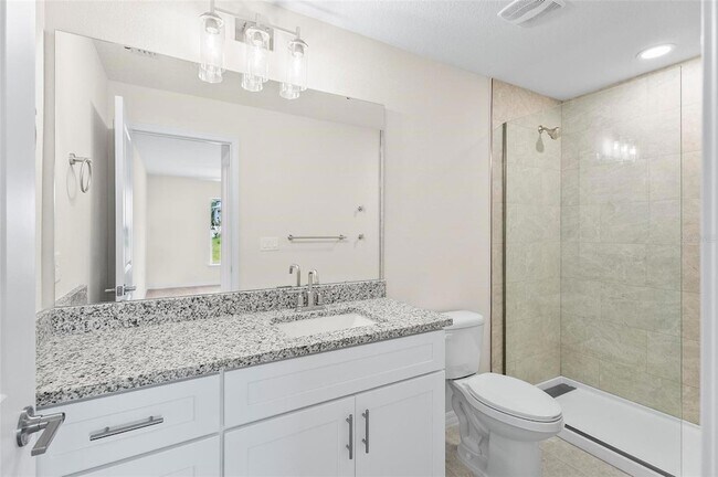 Building Photo - 28 Rainstone Ln