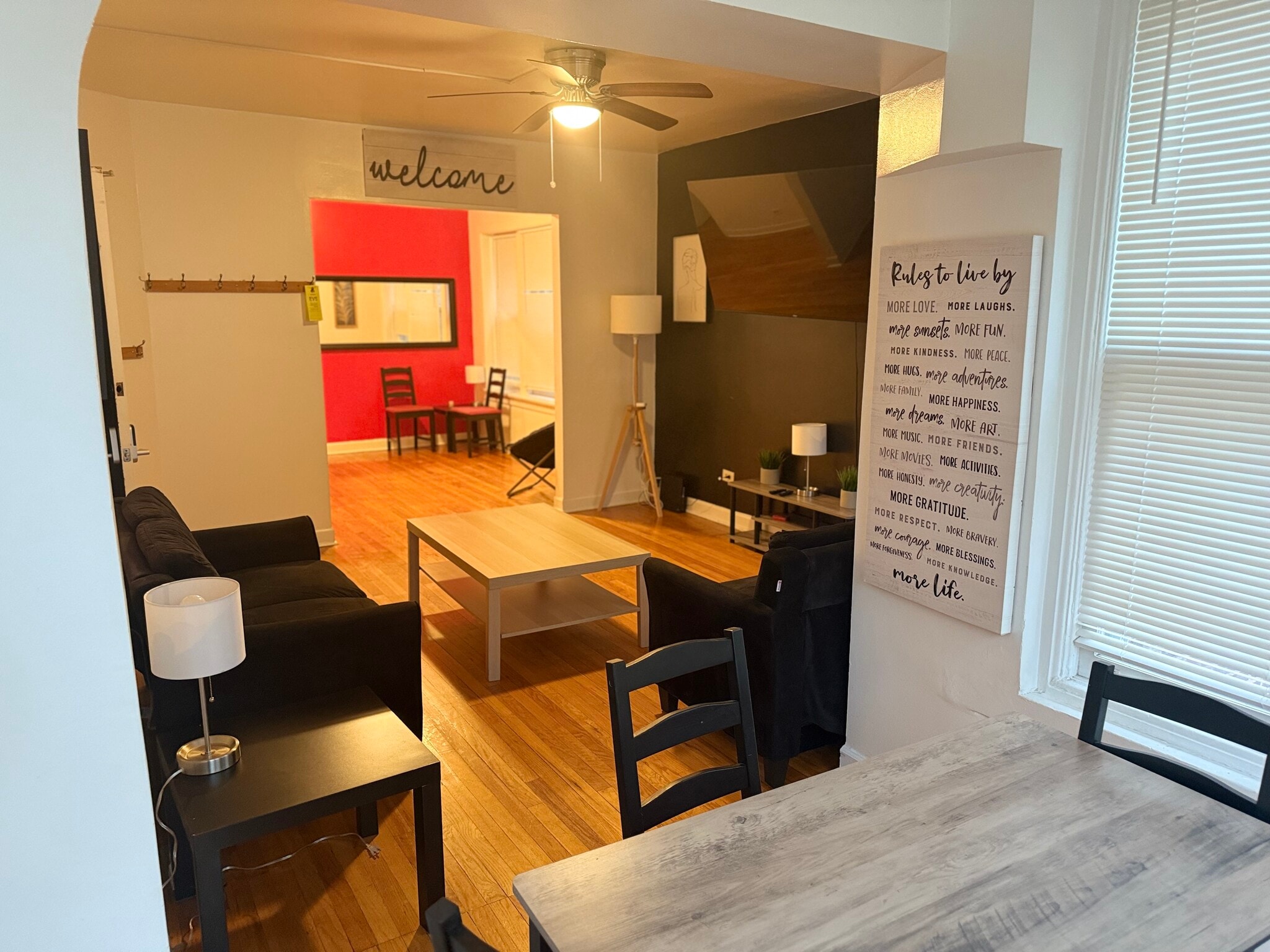 Building Photo - 829 Mulford Street