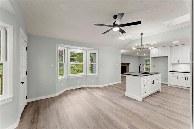 Building Photo - 2440 Red Fox Run NW