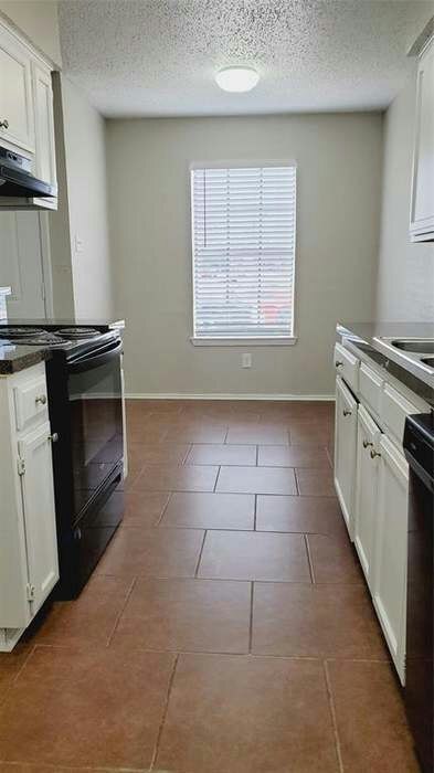 Building Photo - 209 Roberts Cir