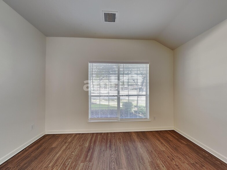 Building Photo - 4910 Monarch Meadow Ln