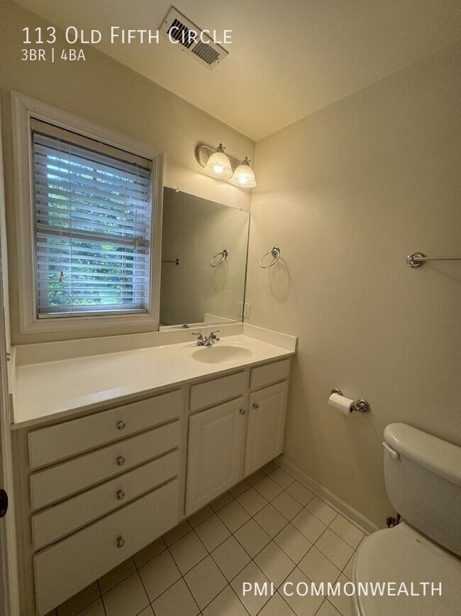 Building Photo - 113 Old Fifth Cir