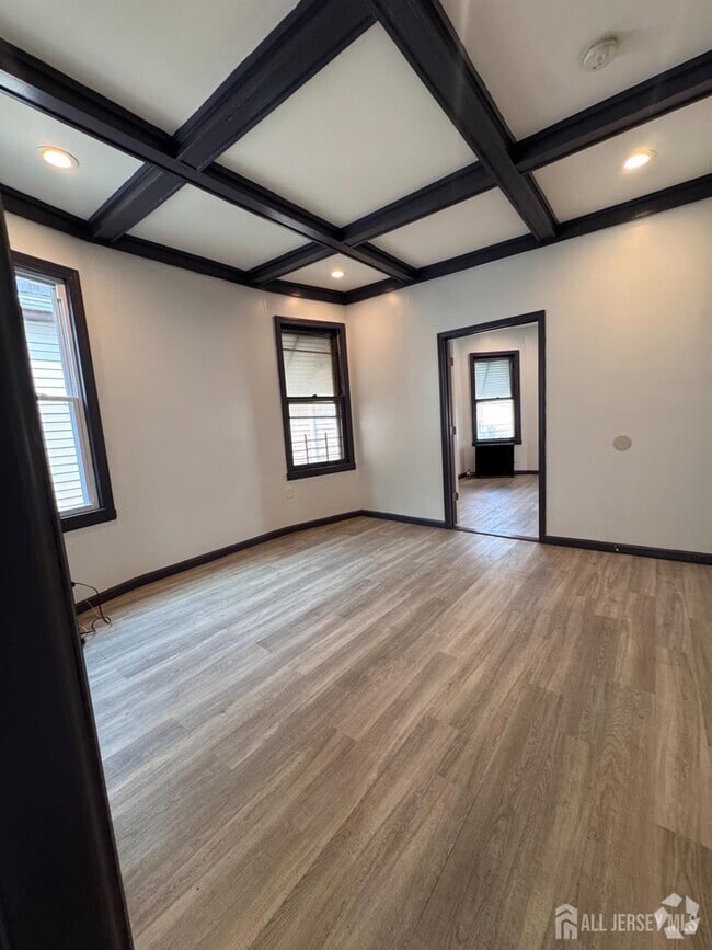 Building Photo - 211 N 13th St