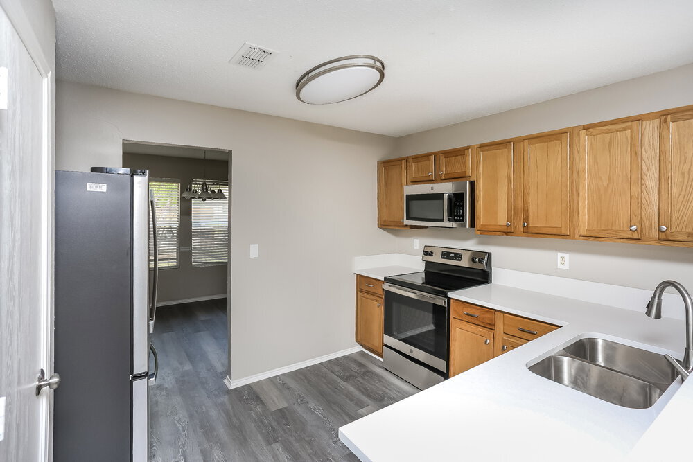 Building Photo - 8757 Garden Springs Dr
