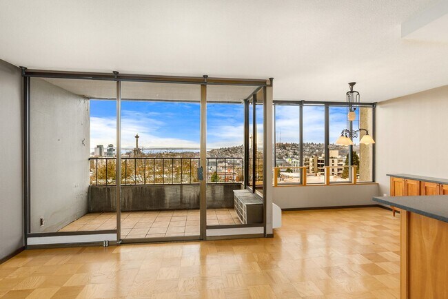 Building Photo - 601 Belmont Ave E