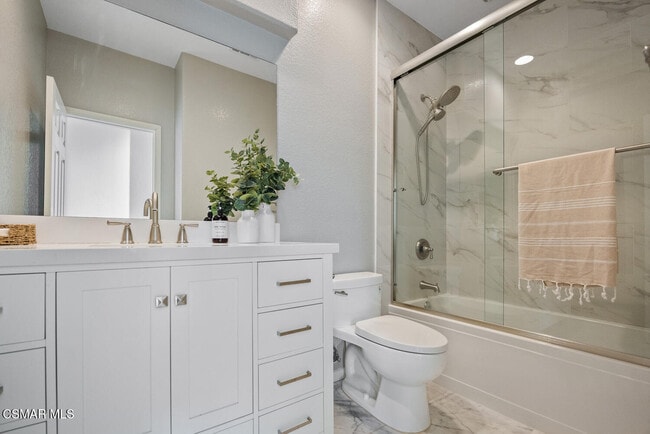 Building Photo - 88 Via Katrina