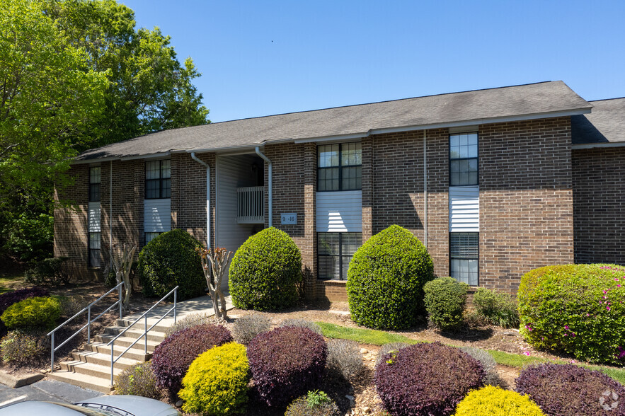 Primary Photo - Windmill Apartments