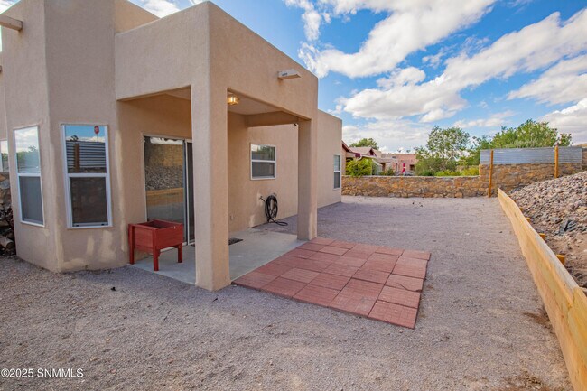 Building Photo - 2656 Bearcat Dr