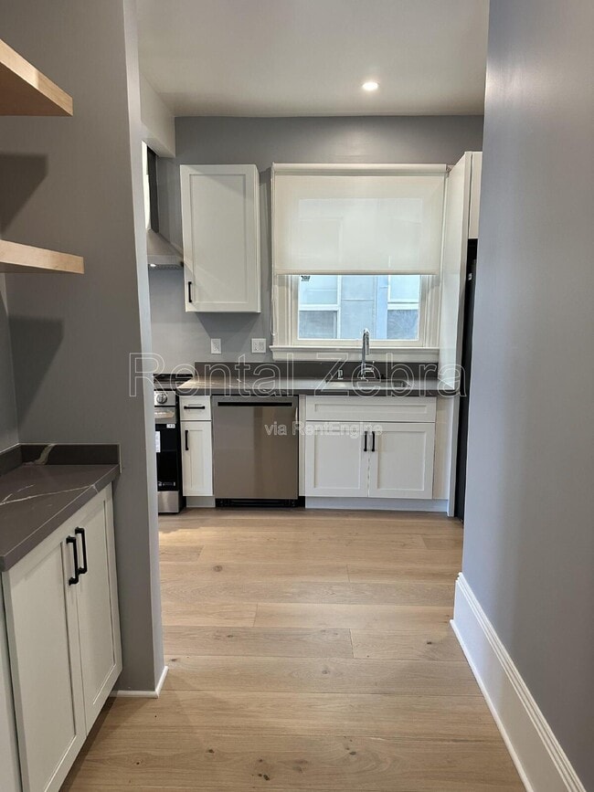 Building Photo - 1192 Pacific Ave