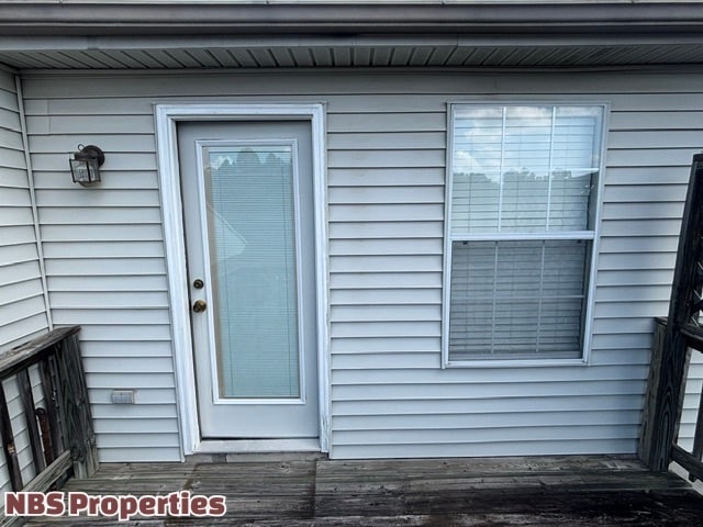 Building Photo - 8032 Stablegate Way