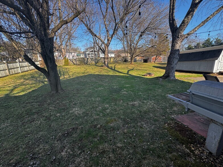 Building Photo - 5128 Brucewood Dr