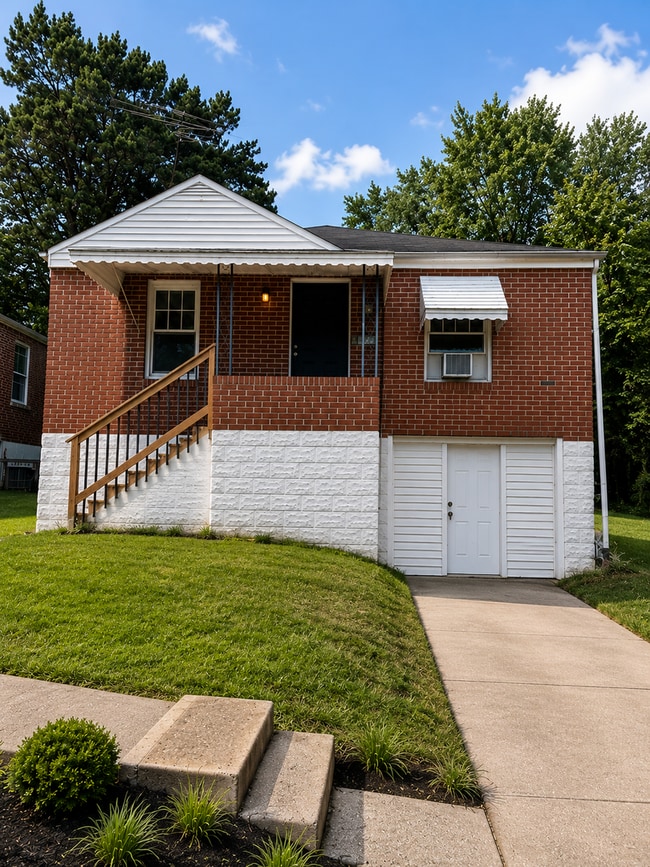 Building Photo - Renovated 2BR Home with Off-Street Parking – Section 8 Welcome!