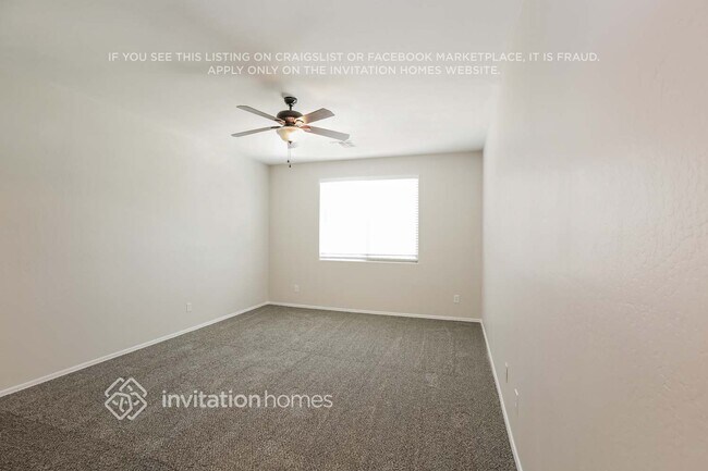 Building Photo - 2320 W Desert Ln