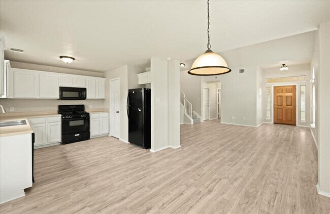 Building Photo - 15411 Ora Ln
