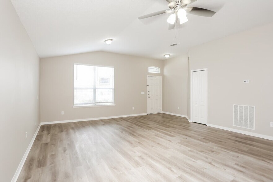Building Photo - 12586 Brookchase Ln