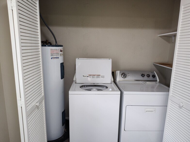 Building Photo - 3263 N Maidencane Dr