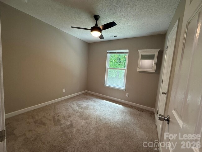 Building Photo - 431 Kingville Dr