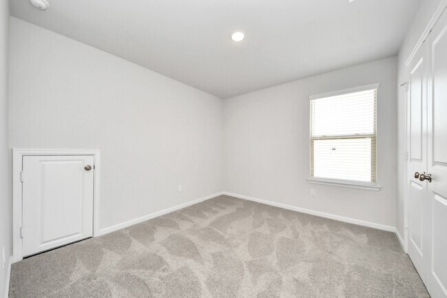 Building Photo - 16489 Moss Ln