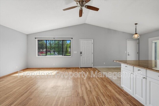 Building Photo - 6127 N Portsmouth Ave