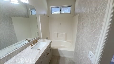Building Photo - 41146 Lorient Ct