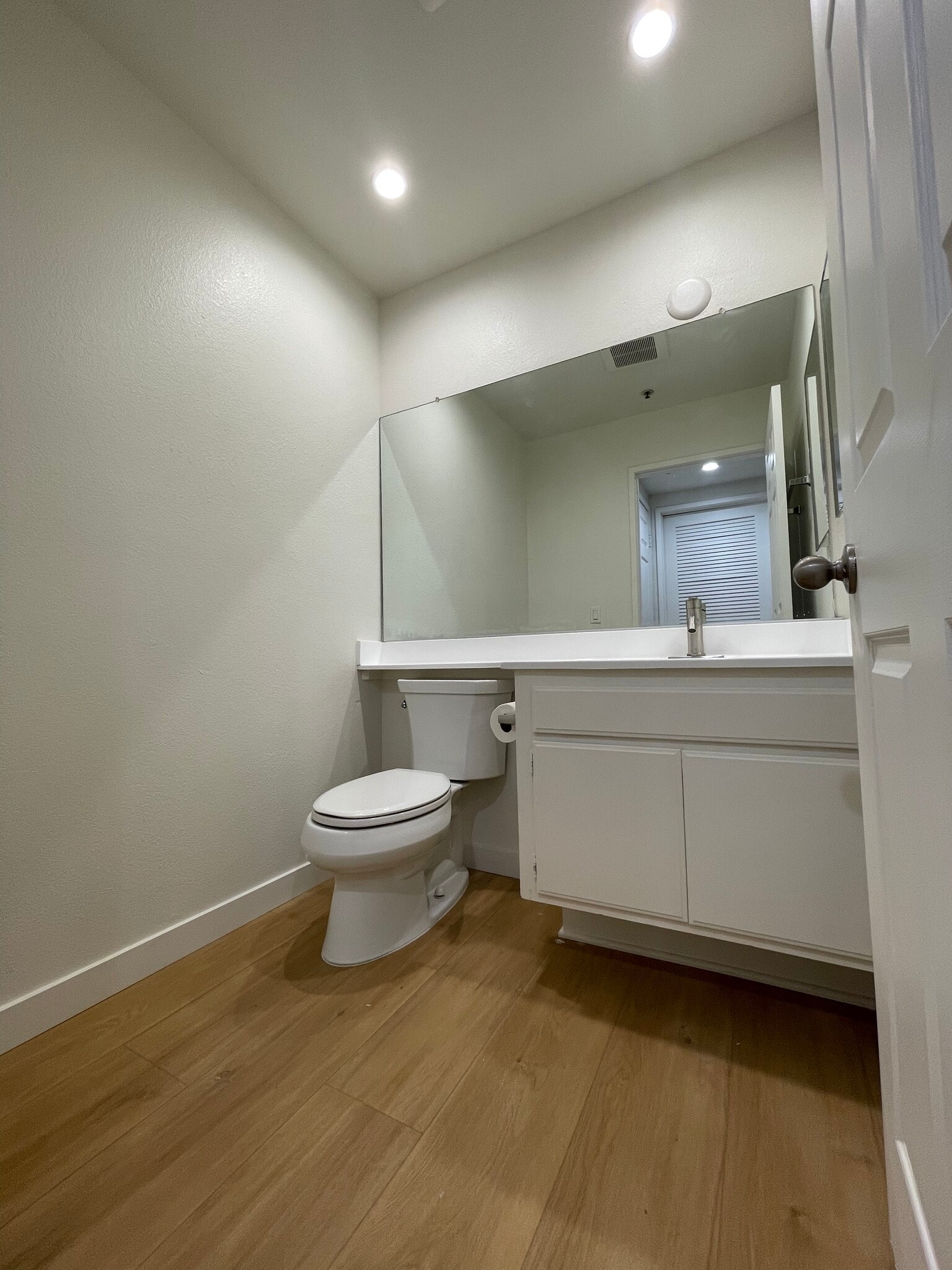 Building Photo - 15114 Sherman Way