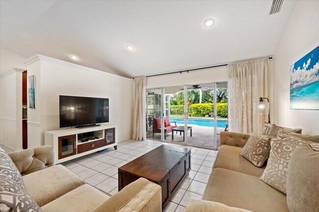 Building Photo - 2216 Las Casitas Dr