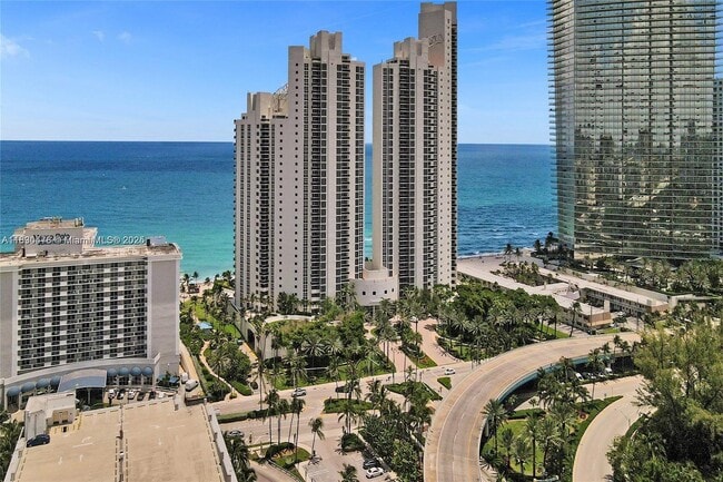 Building Photo - 19111 Collins Ave