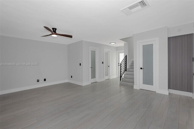 Building Photo - 6653 SW 140th Ave