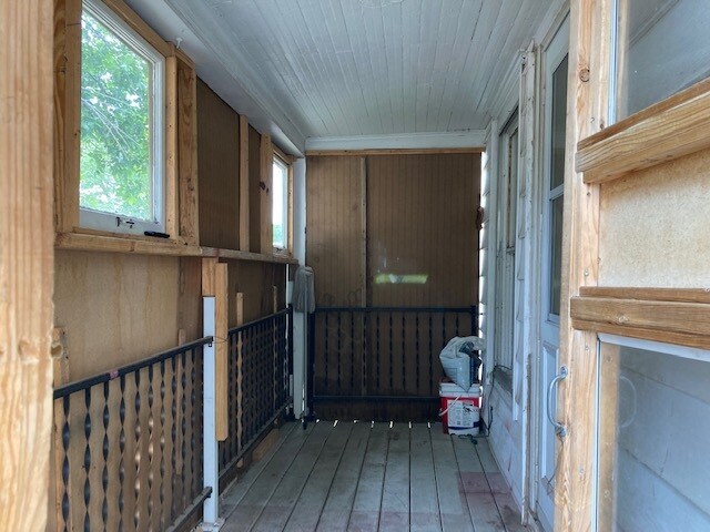 Building Photo - 611 N Adams St