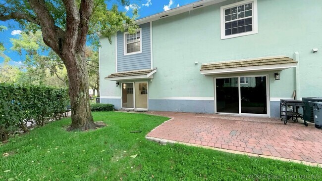 Building Photo - 1030 Crystal Way