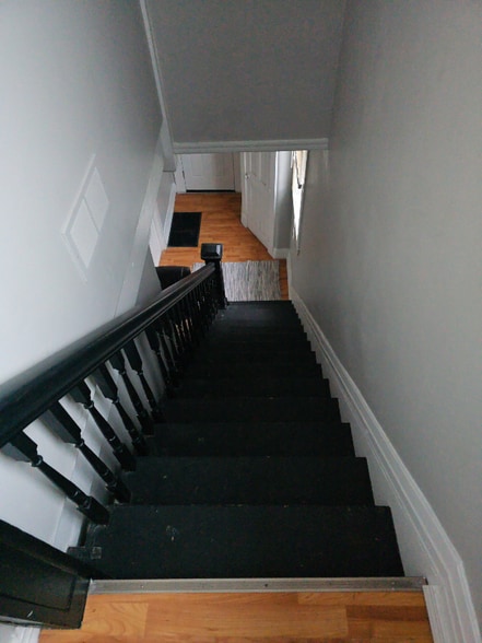 Building Photo - 329 Byrd St