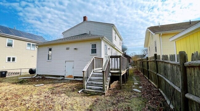Building Photo - 18 Taft Rd
