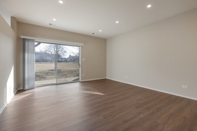 Building Photo - 1505 Mercury Dr