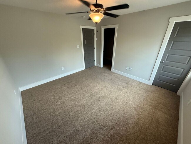 Building Photo - 247 Madison Heights