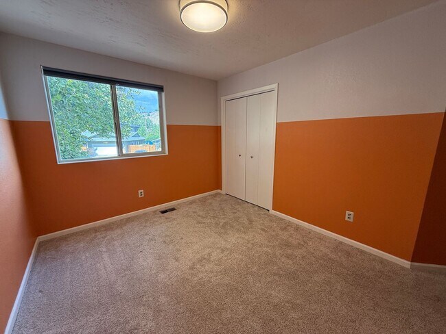 Building Photo - 3491 W Forsythia Dr