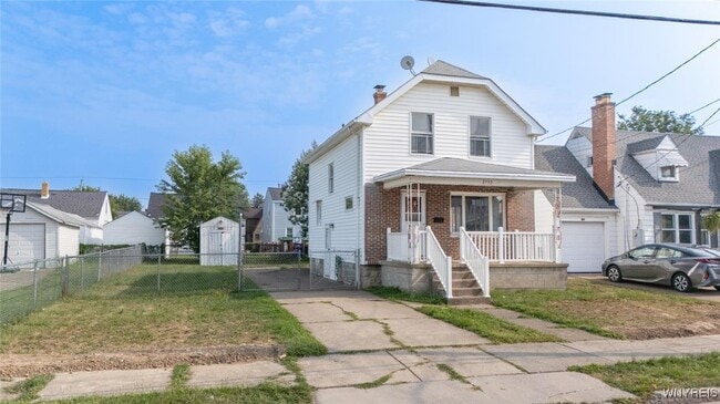 Building Photo - 2732 South Ave