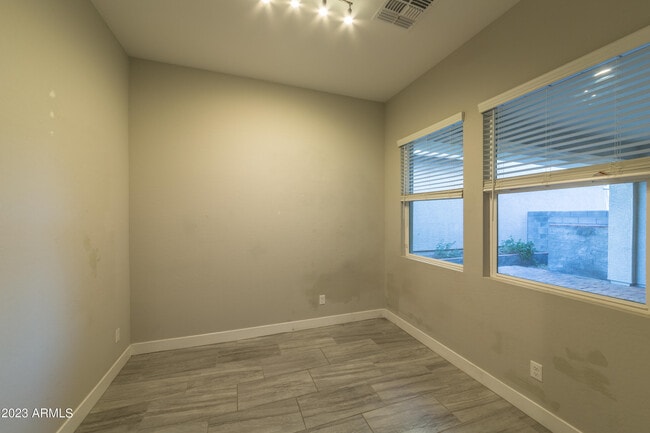 Building Photo - 21035 W Elm Way Ct