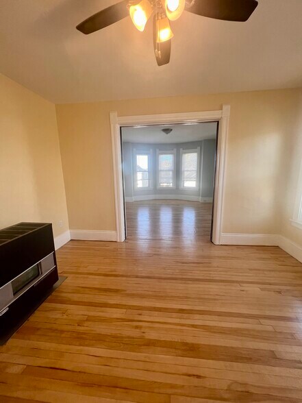 Building Photo - 6 Jefferson St