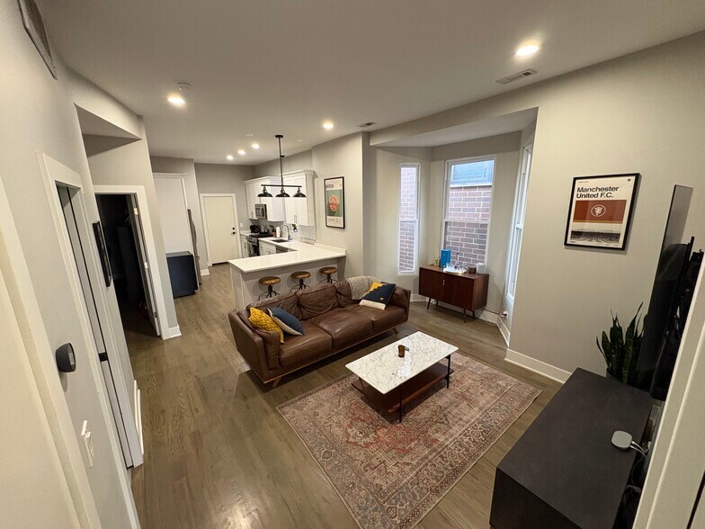 Building Photo - 1933 W Ohio St