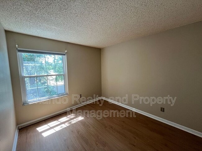 Building Photo - 2644 Lancaster Ct