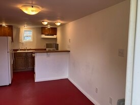 Building Photo - 802 S 10th St