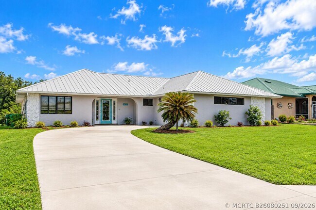 Building Photo - 1309 SE Coral Reef St