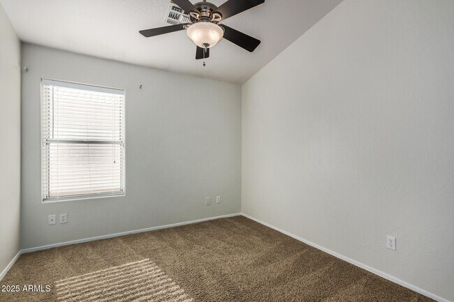 Building Photo - 1122 W Morelos St
